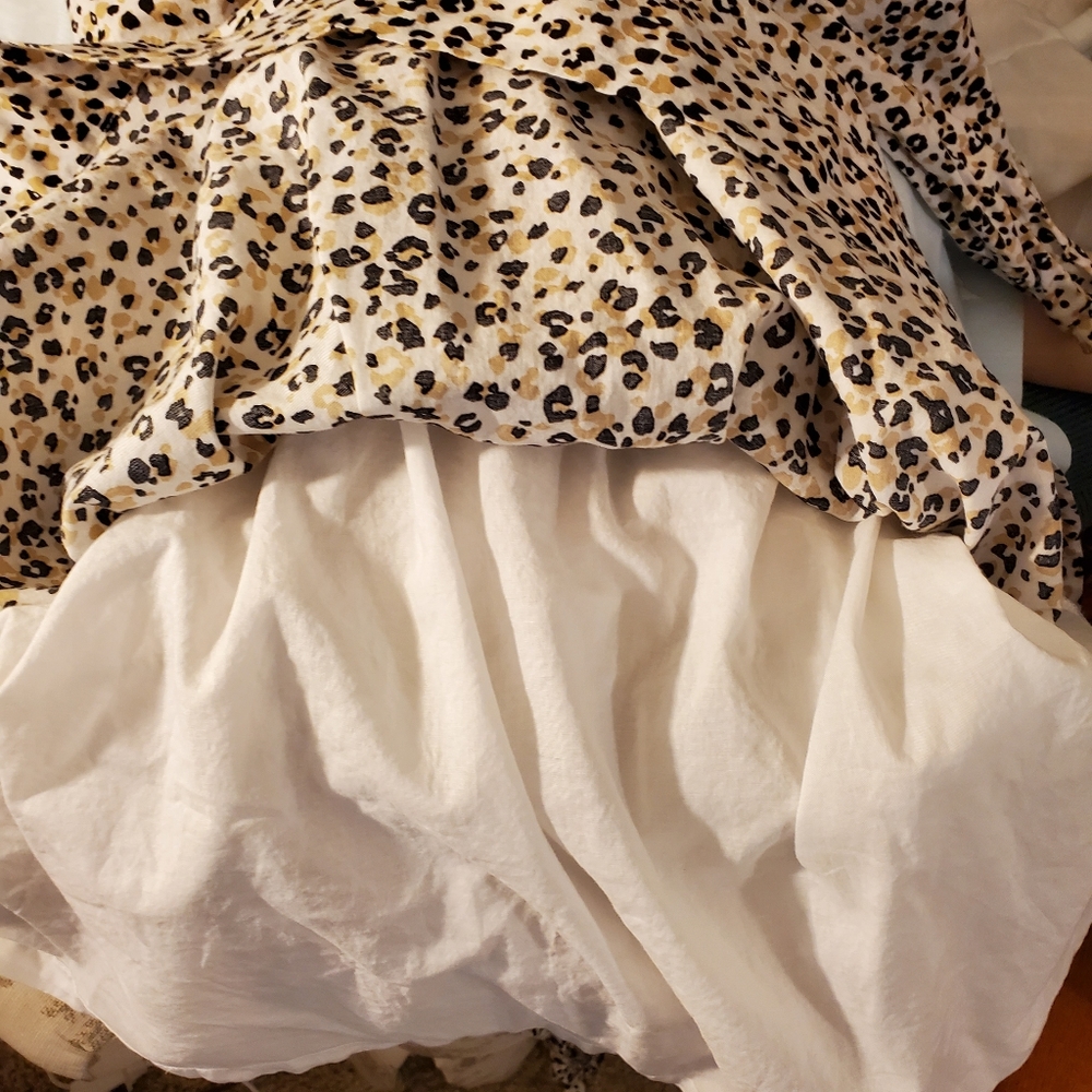 J. Crew v-neck ruffle  animal black/tan print Size XXS - Picture 5 of 11